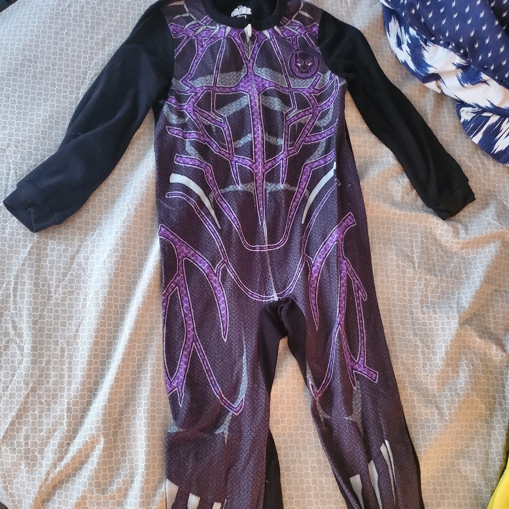 Boys Marvel Black Panther Pajama Onesie size 8